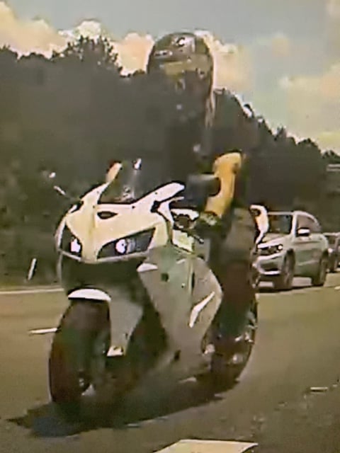 Tennessee deputies searching for biker behaving badly