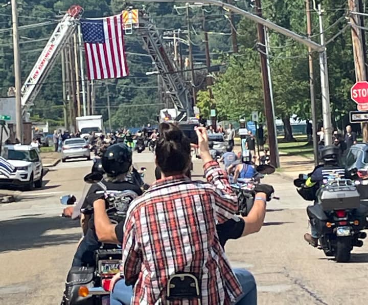 Hundreds of bikers ride to remember murdered police officer
