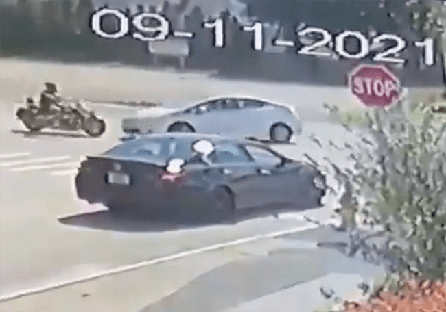 VIDEO: Car takes off after a crash with a motorcycle